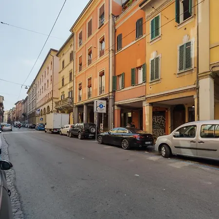 San Felice Colourful Apartment *