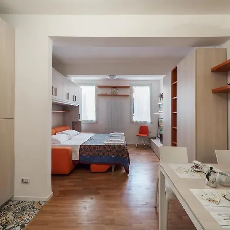 Apartament San Felice Colourful Bolonia