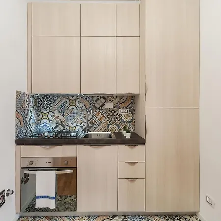 San Felice Colourful Apartment *
